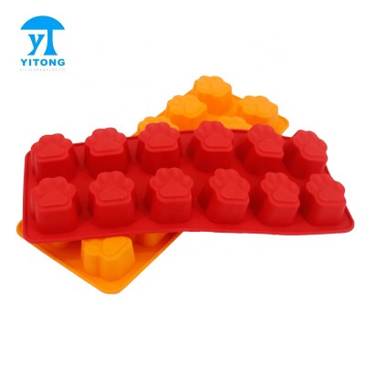 Best selling whiskey 3D paw shape 12 cavity reusable silicone clear large ice cube tray mold